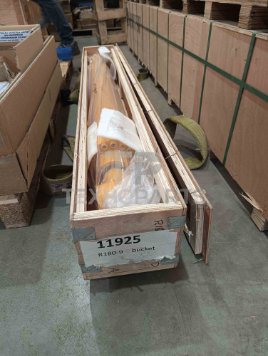 Гидроцилиндр ковша S418111 R180W-9 без трубок Shimitsu для спецтехники 