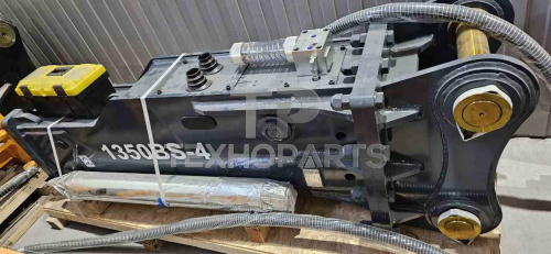 Гидромолот закрытый корпус BR1350BS-4 Black Rock для спецтехники 