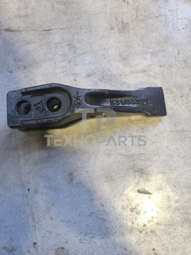 Зуб ковша 53103205 FS центральный Black Rock для спецтехники 