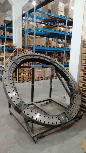 Поворотный круг 21N-25-00400 PC1250-7 MVA для спецтехники 